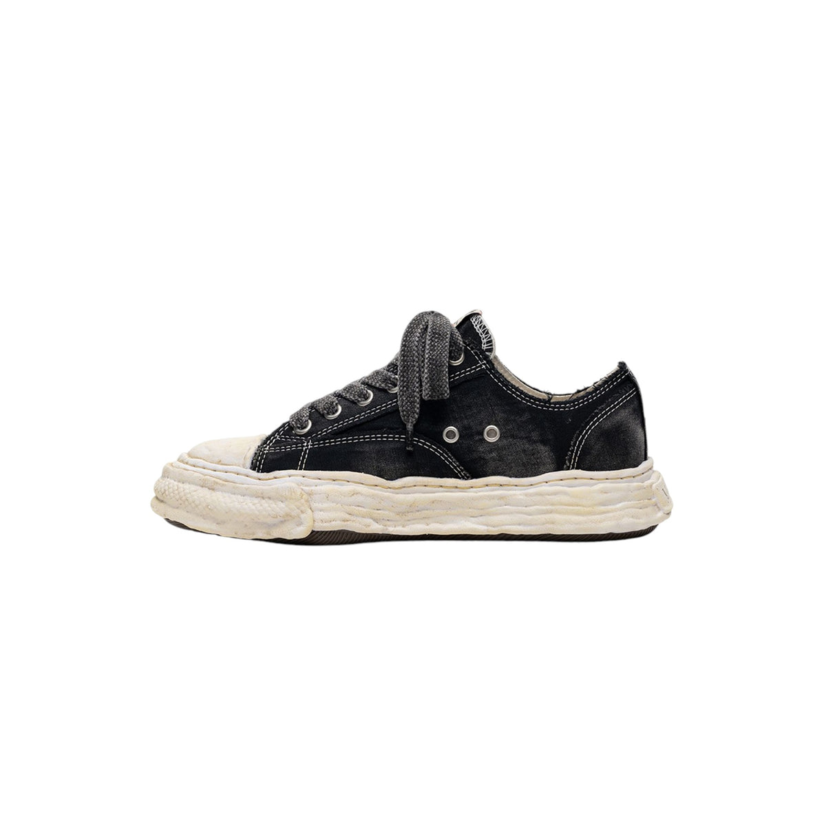 Maison MIHARA YASUHIRO "PETERSON23" OG Sole Bleached Canvas Low-top Sneaker Black