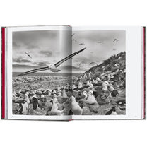 Sebastião Salgado. Genesis. 45th Ed. - Bücher - Taschen Verlag