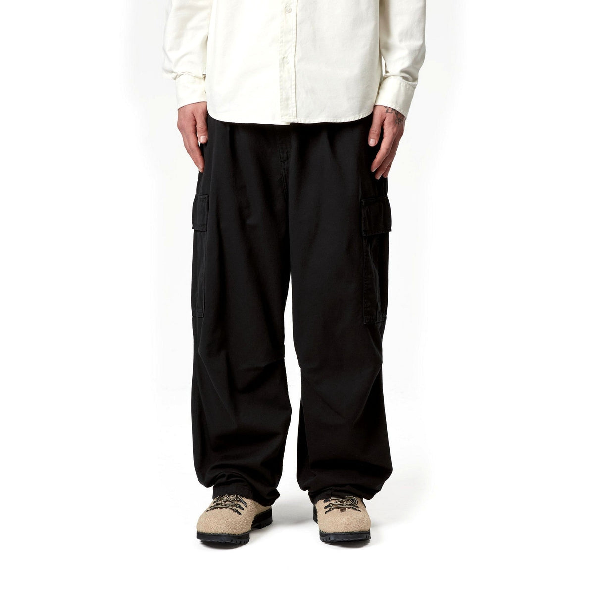 Carhartt WIP Cole Cargo Pant Black, Garment dyed