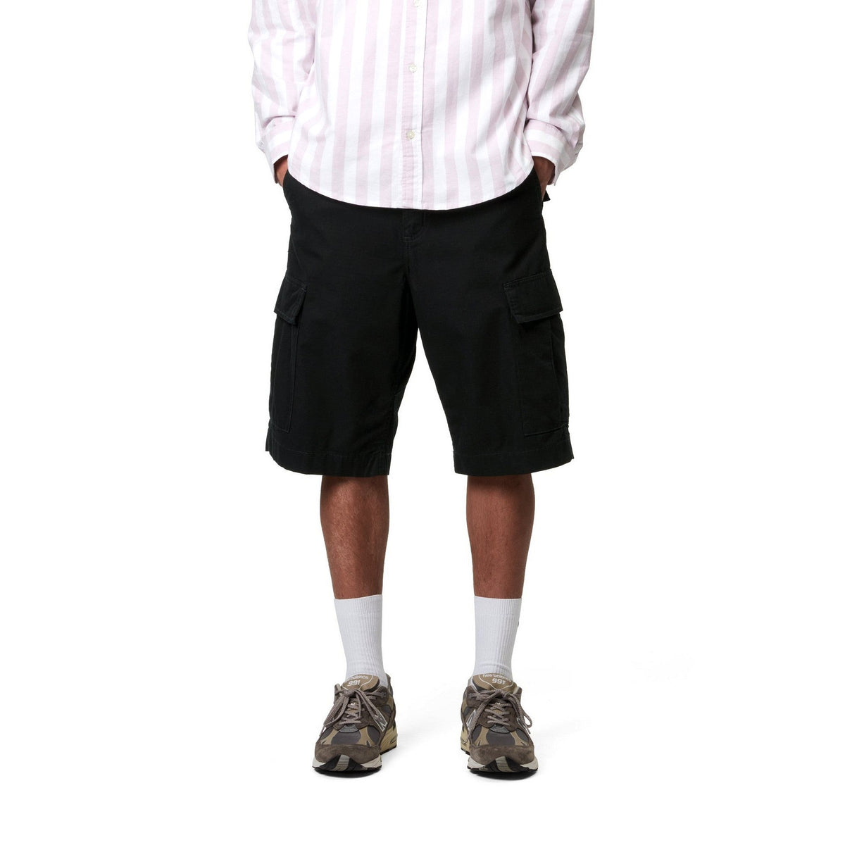 Carhartt WIP Regular Cargo Short Black, Garment dyed