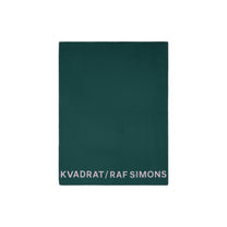 Double Face Wool Throw with Logo - Dark Green/Pink - Decken - Kvadrat/Raf Simons