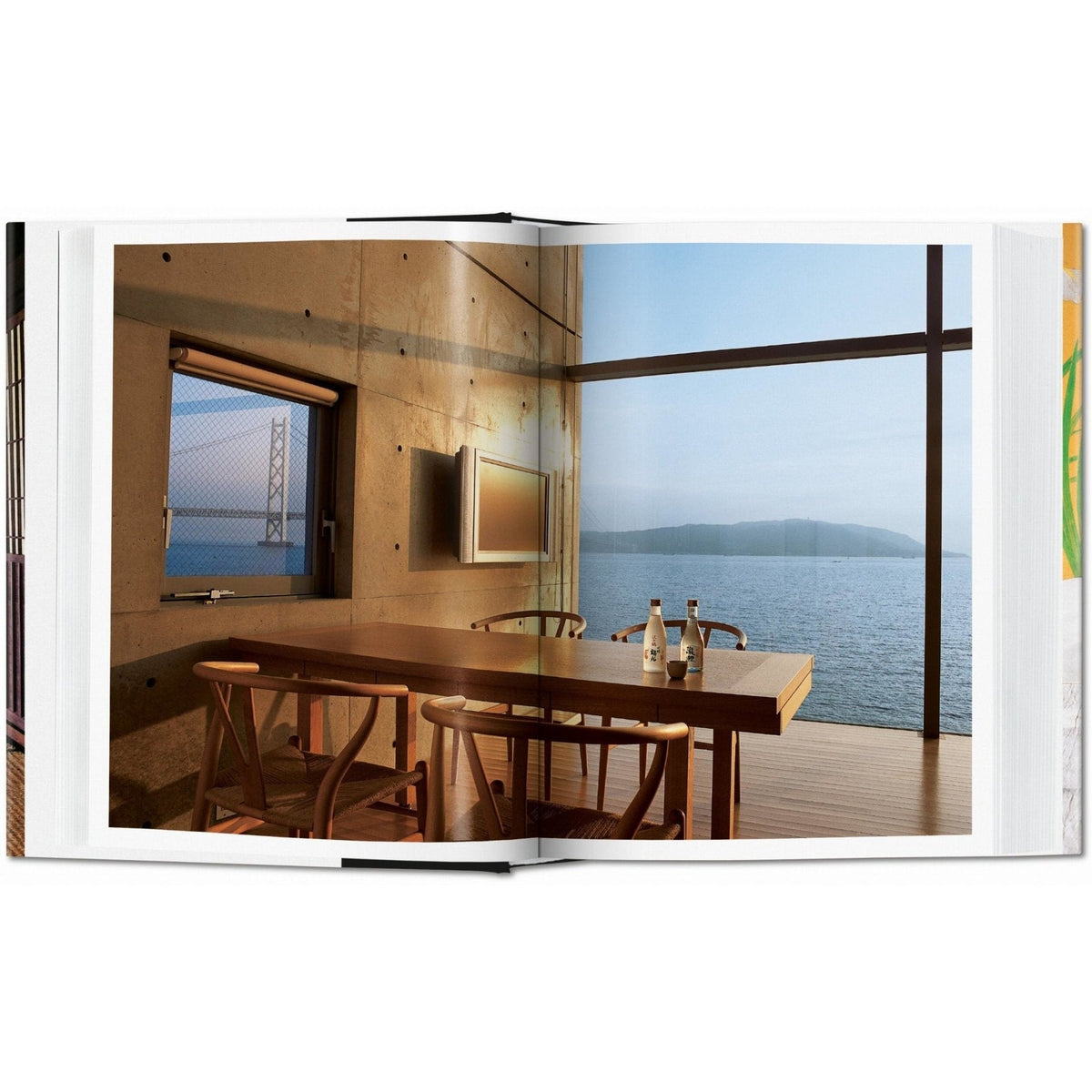 Living in Japan. 45th Ed. - Bücher - Taschen Verlag