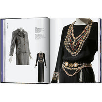 Fashion Designers A-Z. 45th Ed. - Bücher - Taschen Verlag