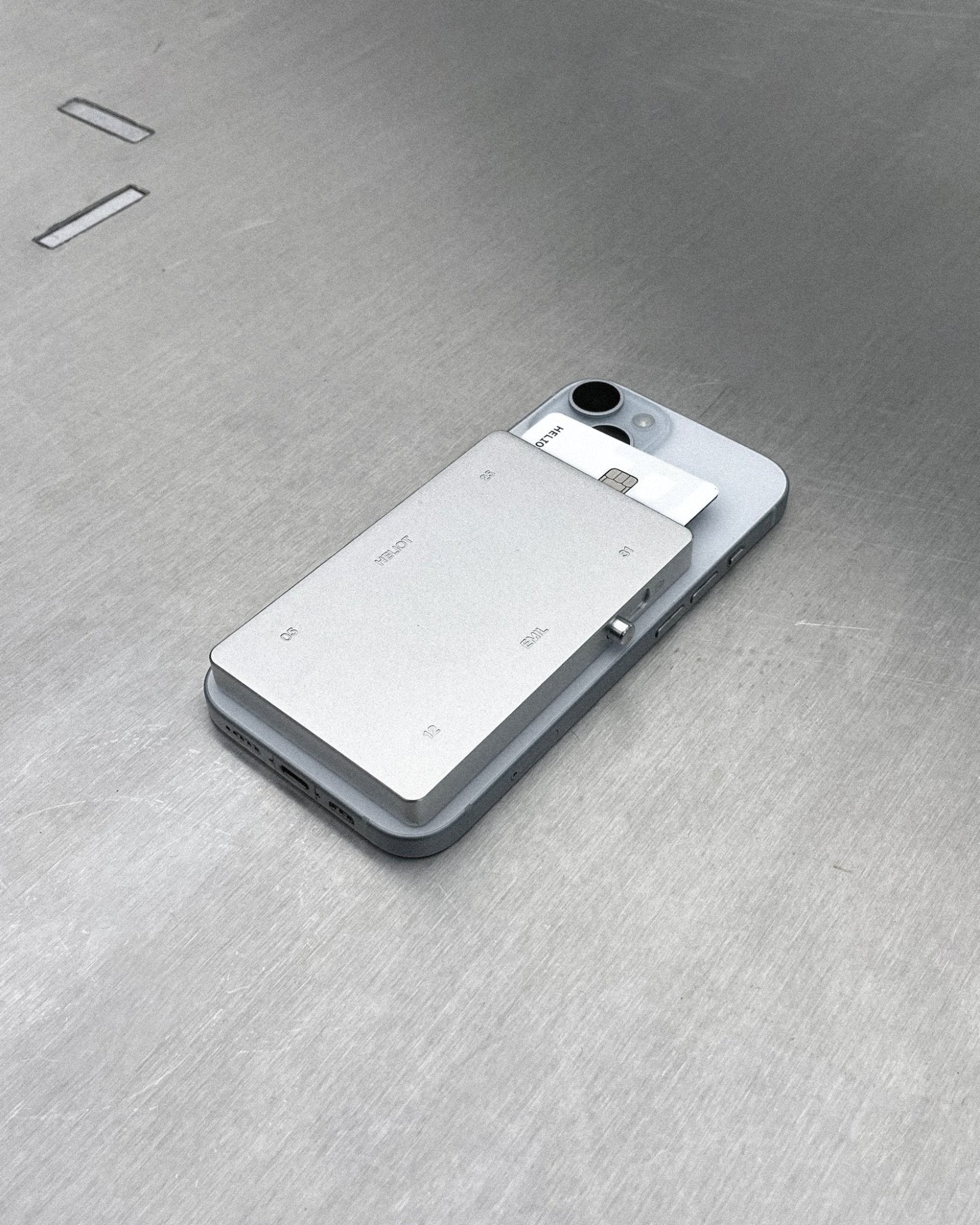 Heliot Emil Card Holder in Aluminium - Heliot Emil