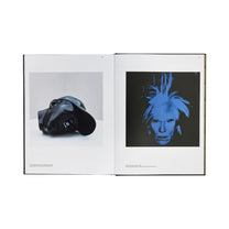 KAWS + Warhol - Bücher - Phaidon
