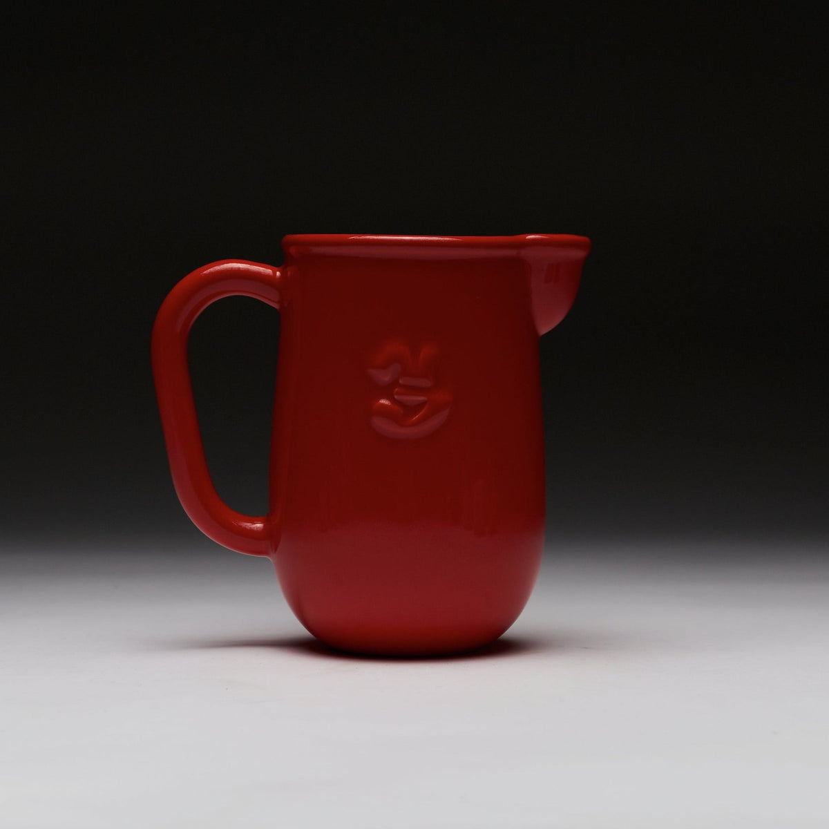 Kantine Pitcher