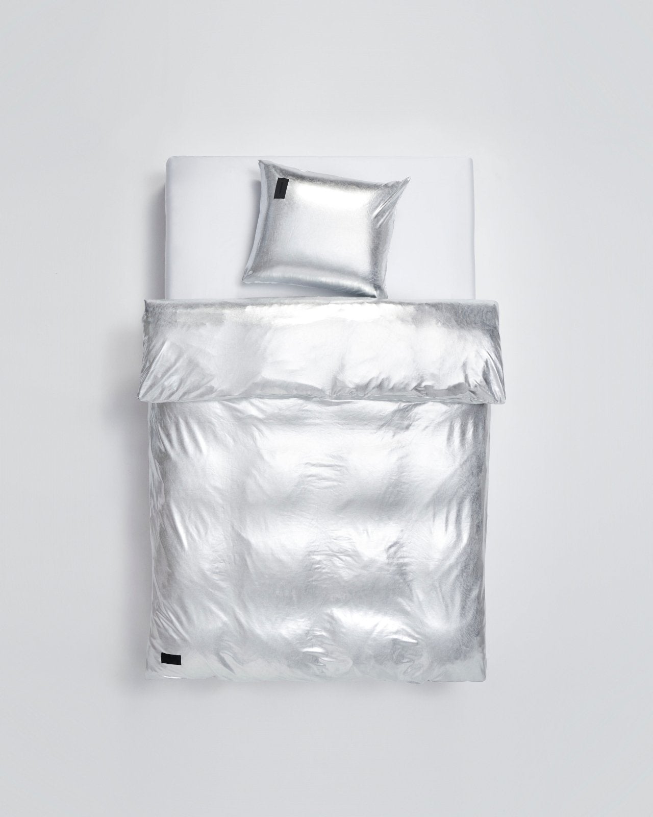 Nude pillow case - Metallic silver Jersey - Bedwear - Magniberg