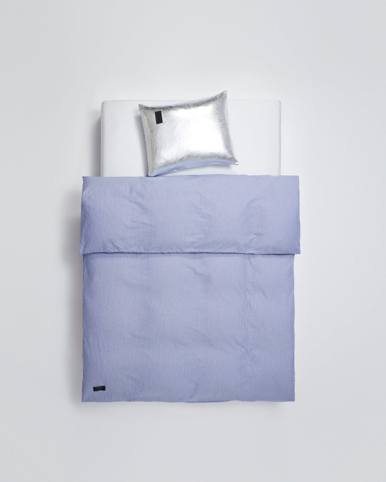 Nude pillow case - Metallic silver Jersey - Bedwear - Magniberg
