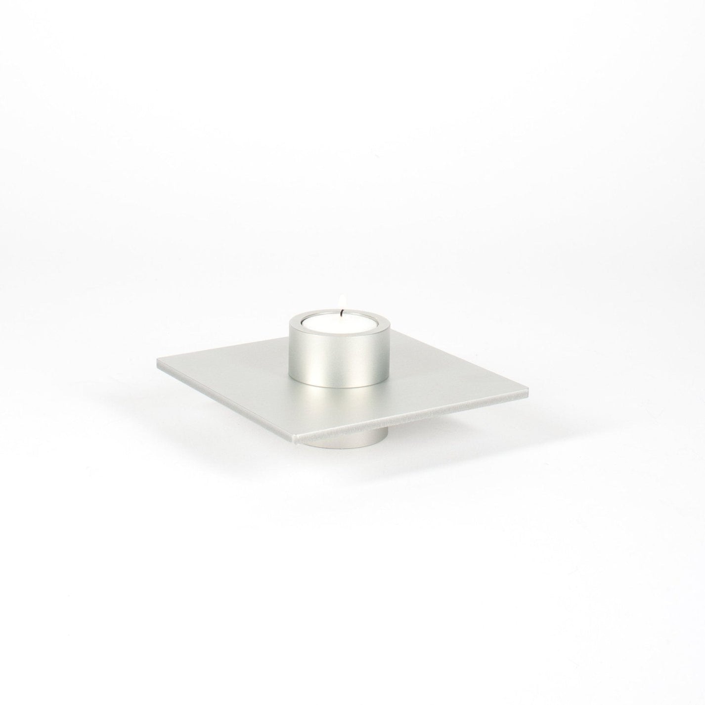 P - L 05 - Candle Holder - NIKO JUNE