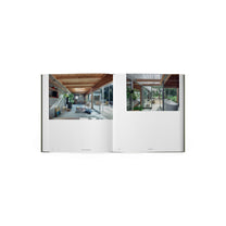 Living in a Japanese House - Bücher - Phaidon