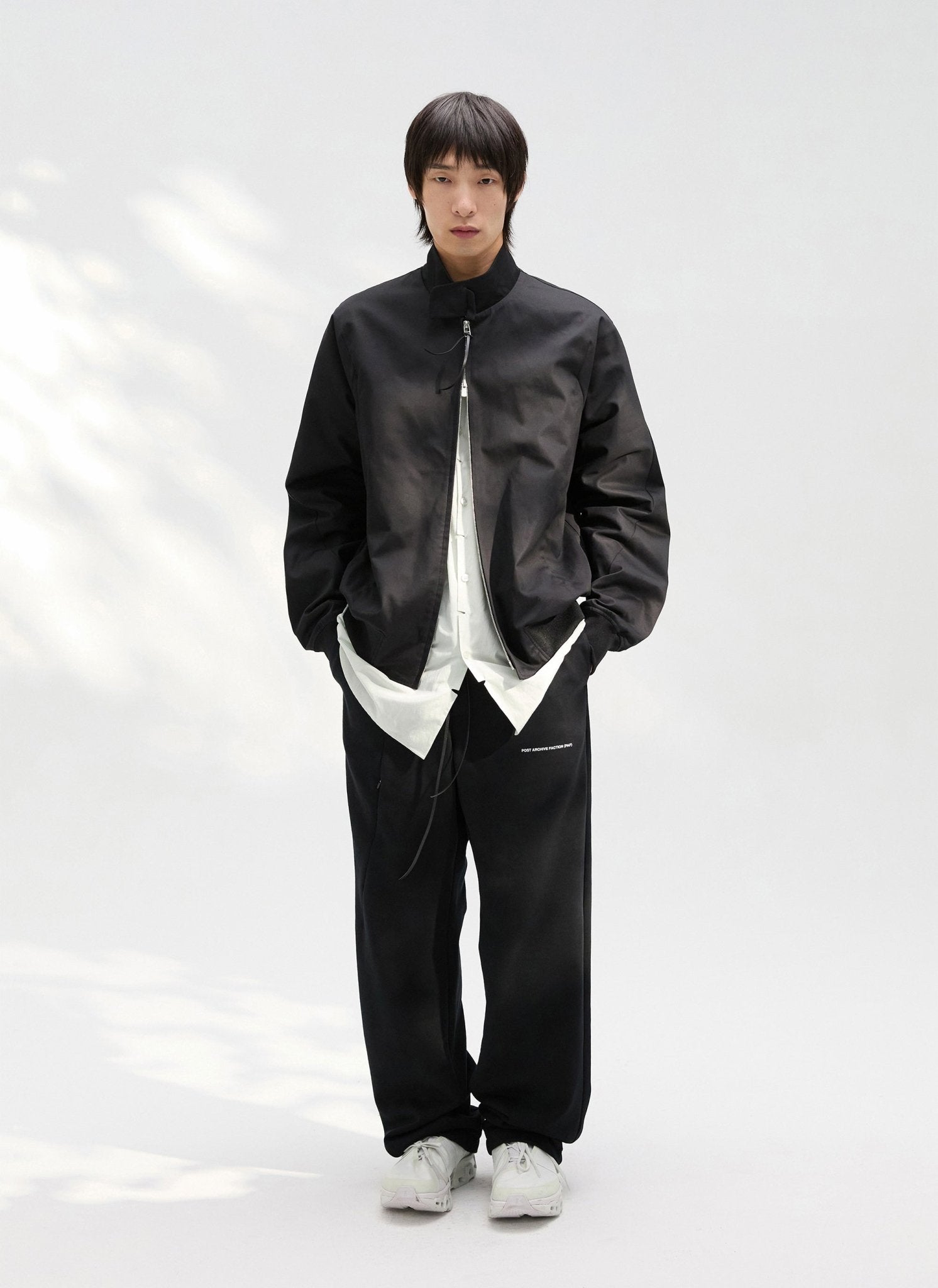 Post Archive Faction 8.0 Bomber Right (Black) | A KONZEPT