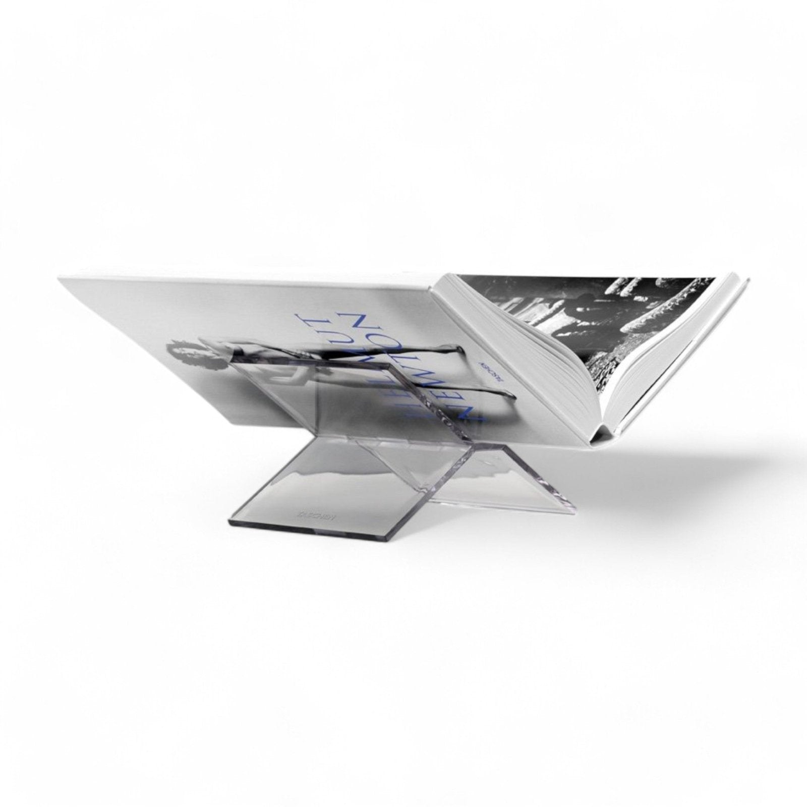 TASCHEN&#39;s Bookstand - TASCHEN